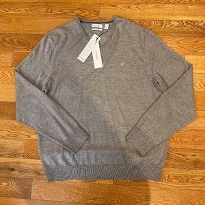 Calvin Klein New Essential Mens Merino Wool Vneck Long Sleeve Sweater Gray NEW